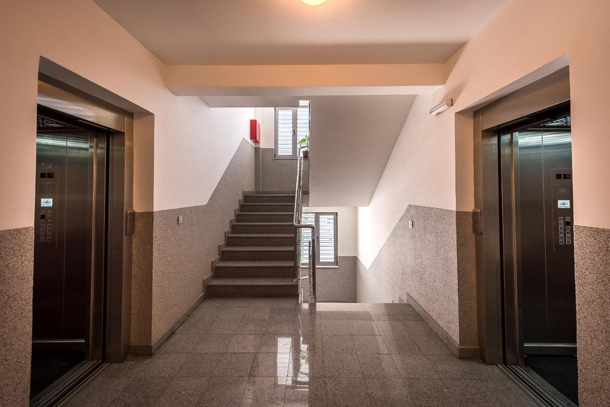 Apartments Montreal Budva Ruang foto