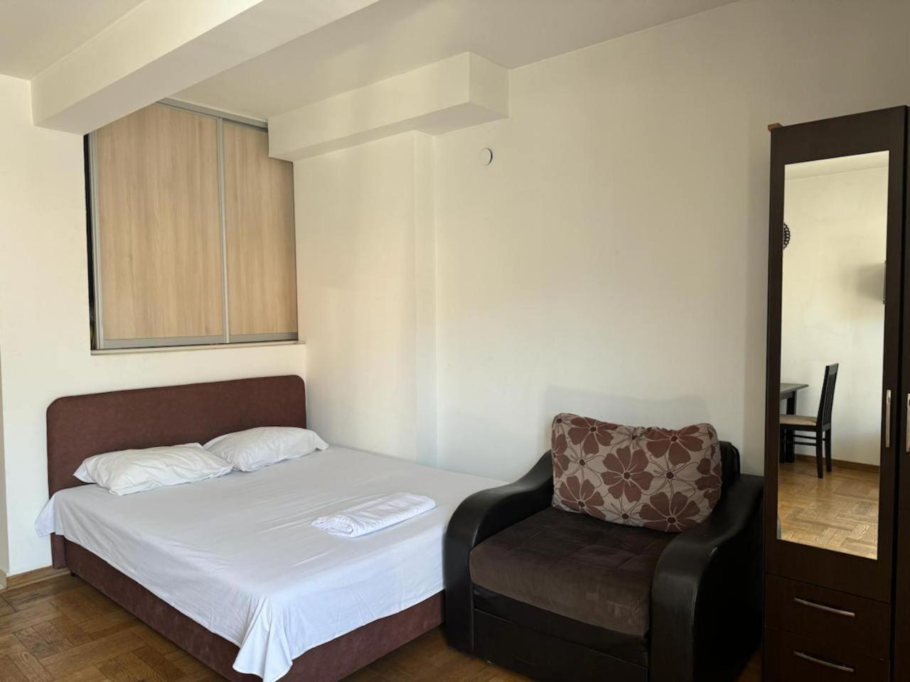 Apartments Montreal Budva Ruang foto
