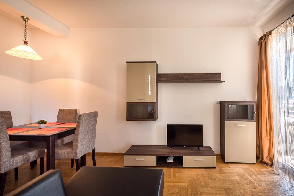 Apartments Montreal Budva Bagian luar foto